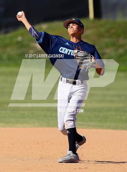 Thumbnail 2 in Saugus @ Canyon photogallery.