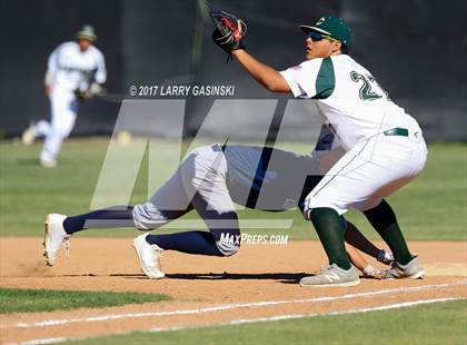 Thumbnail 1 in Saugus @ Canyon photogallery.