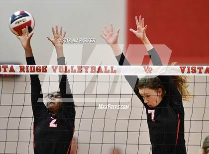 Thumbnail 1 in Vandegrift @ Vista Ridge photogallery.