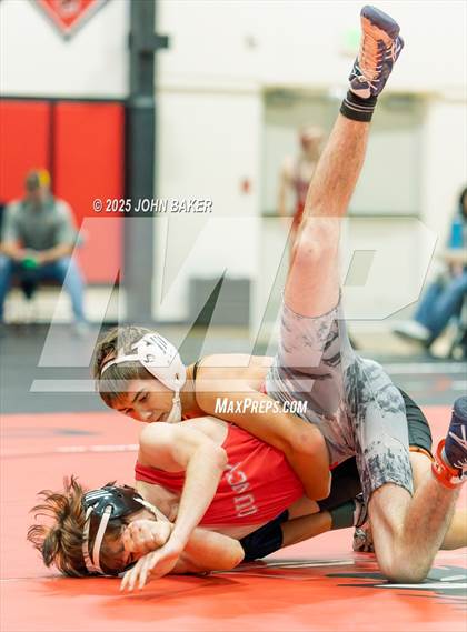 Thumbnail 2 in Lovelock Mustangs Tournament (113lbs) photogallery.