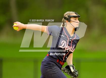 Thumbnail 2 in Bishop Grimes vs Pulaski photogallery.