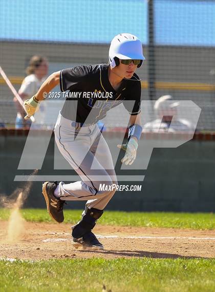 Thumbnail 3 in Lipan @ Perrin-Whitt photogallery.