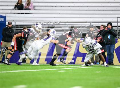 Thumbnail 2 in Camas vs. Sumner (WIAA 4A Final) photogallery.
