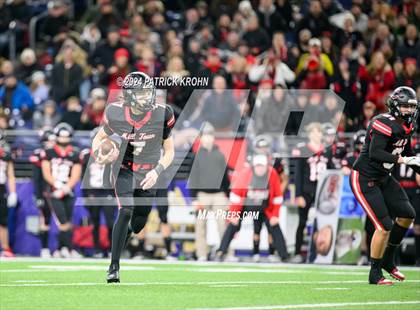 Thumbnail 1 in Camas vs. Sumner (WIAA 4A Final) photogallery.