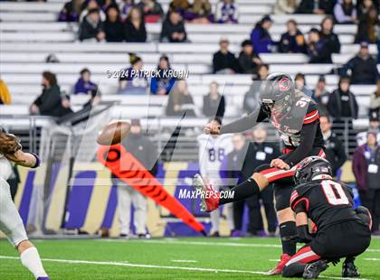 Thumbnail 1 in Camas vs. Sumner (WIAA 4A Final) photogallery.