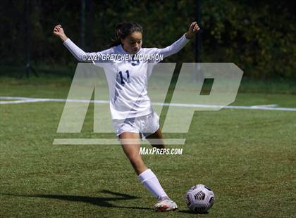 Thumbnail 3 in 11/1/21 Staples vs St Joseph (FCIAC Semifinals) photogallery.