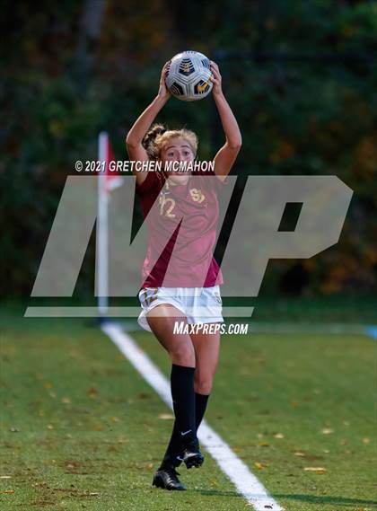 Thumbnail 2 in 11/1/21 Staples vs St Joseph (FCIAC Semifinals) photogallery.