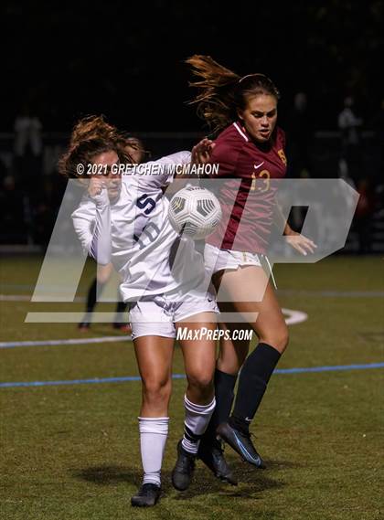Thumbnail 2 in 11/1/21 Staples vs St Joseph (FCIAC Semifinals) photogallery.