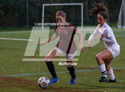Thumbnail 1 in 11/1/21 Staples vs St Joseph (FCIAC Semifinals) photogallery.