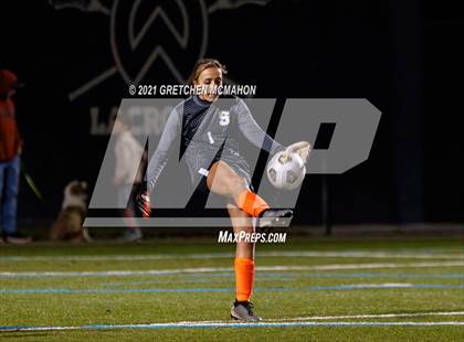 Thumbnail 3 in 11/1/21 Staples vs St Joseph (FCIAC Semifinals) photogallery.