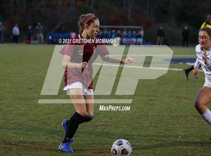 Thumbnail 2 in 11/1/21 Staples vs St Joseph (FCIAC Semifinals) photogallery.