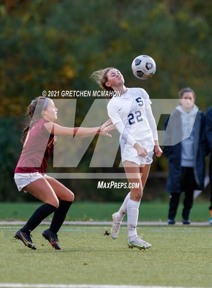 Thumbnail 1 in 11/1/21 Staples vs St Joseph (FCIAC Semifinals) photogallery.