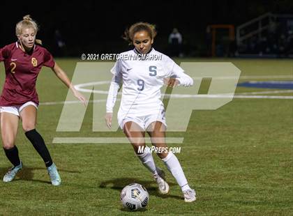 Thumbnail 3 in 11/1/21 Staples vs St Joseph (FCIAC Semifinals) photogallery.