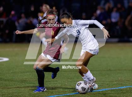 Thumbnail 1 in 11/1/21 Staples vs St Joseph (FCIAC Semifinals) photogallery.