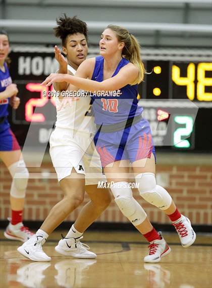 Thumbnail 1 in Westlake vs Amarillo photogallery.