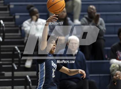 Thumbnail 1 in Belleville East vs O'Fallon (IHSA 4A Regional Final) photogallery.