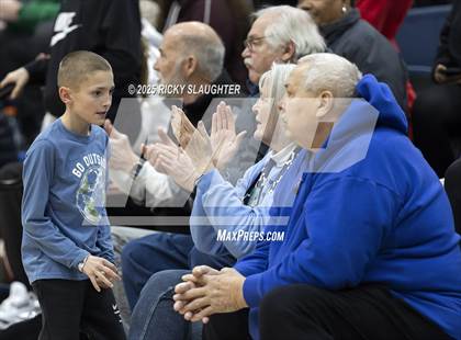 Thumbnail 3 in Belleville East vs O'Fallon (IHSA 4A Regional Final) photogallery.
