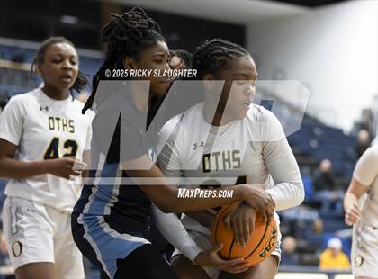 Thumbnail 2 in Belleville East vs O'Fallon (IHSA 4A Regional Final) photogallery.