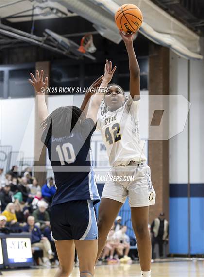Thumbnail 1 in Belleville East vs O'Fallon (IHSA 4A Regional Final) photogallery.