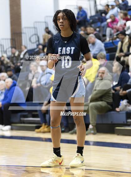 Thumbnail 1 in Belleville East vs O'Fallon (IHSA 4A Regional Final) photogallery.
