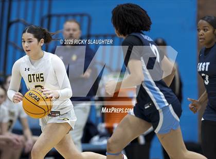 Thumbnail 3 in Belleville East vs O'Fallon (IHSA 4A Regional Final) photogallery.