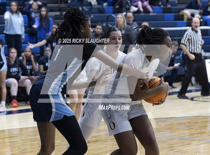 Thumbnail 3 in Belleville East vs O'Fallon (IHSA 4A Regional Final) photogallery.