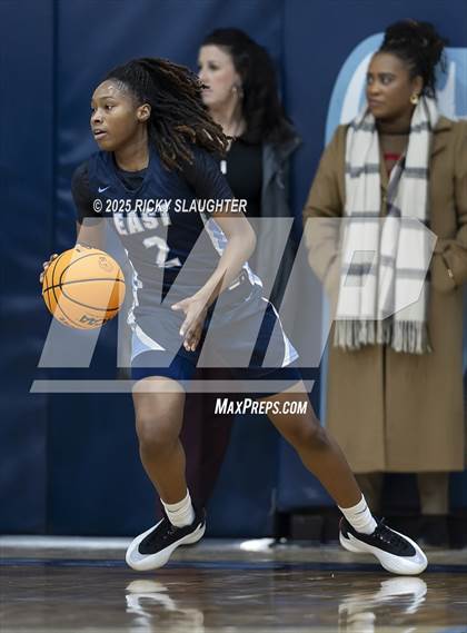Thumbnail 1 in Belleville East vs O'Fallon (IHSA 4A Regional Final) photogallery.