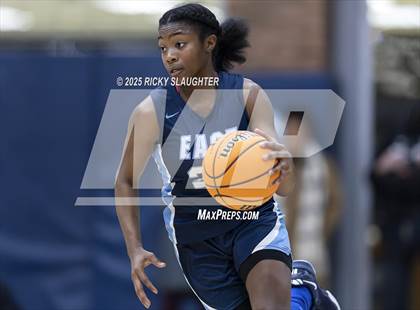 Thumbnail 3 in Belleville East vs O'Fallon (IHSA 4A Regional Final) photogallery.