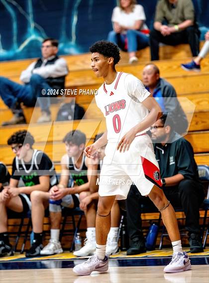 Thumbnail 3 in St. Mary's vs. McClatchy photogallery.