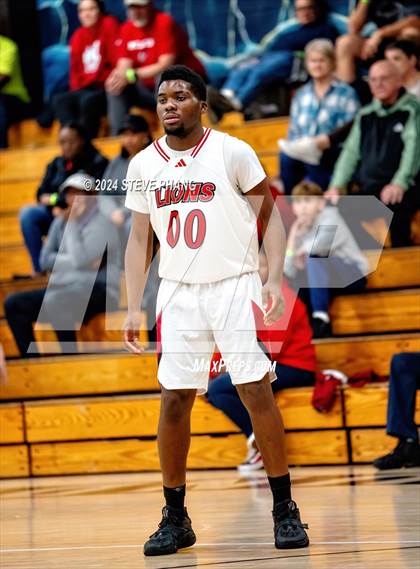 Thumbnail 2 in St. Mary's vs. McClatchy photogallery.