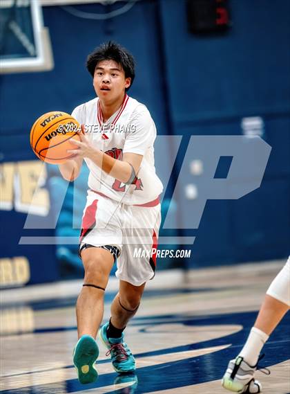 Thumbnail 2 in St. Mary's vs. McClatchy photogallery.