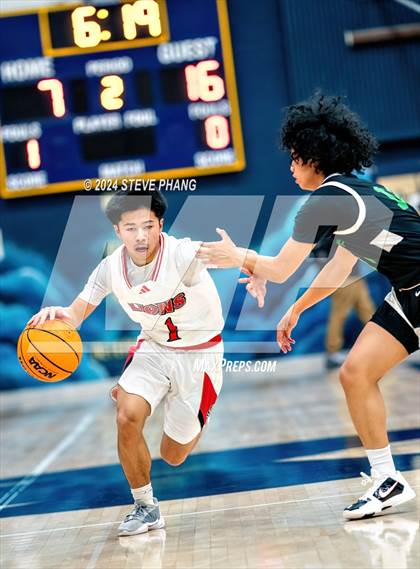 Thumbnail 3 in St. Mary's vs. McClatchy photogallery.