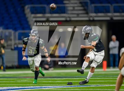 Thumbnail 3 in Flour Bluff @ Southwest (UIL 5A Regional Playoff) photogallery.