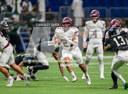 Thumbnail 1 in Flour Bluff @ Southwest (UIL 5A Regional Playoff) photogallery.