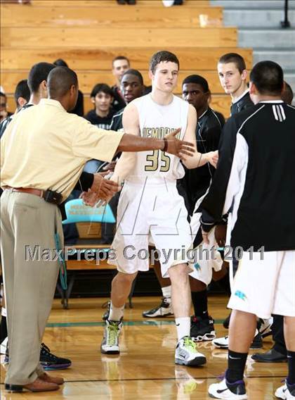 Thumbnail 1 in Pasadena Memorial vs Memorial (Mc Donald's Texas Invitational) photogallery.