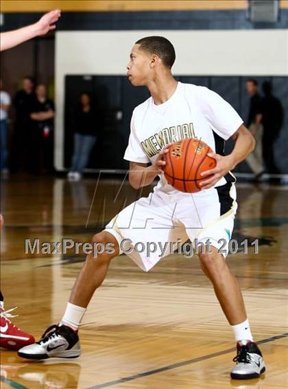 Thumbnail 1 in Pasadena Memorial vs Memorial (Mc Donald's Texas Invitational) photogallery.