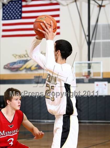 Thumbnail 1 in Pasadena Memorial vs Memorial (Mc Donald's Texas Invitational) photogallery.