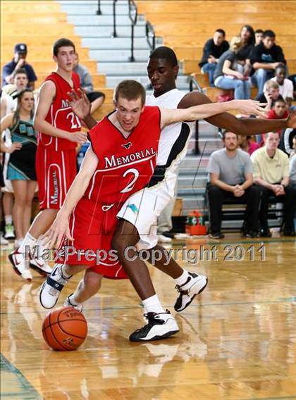 Thumbnail 3 in Pasadena Memorial vs Memorial (Mc Donald's Texas Invitational) photogallery.