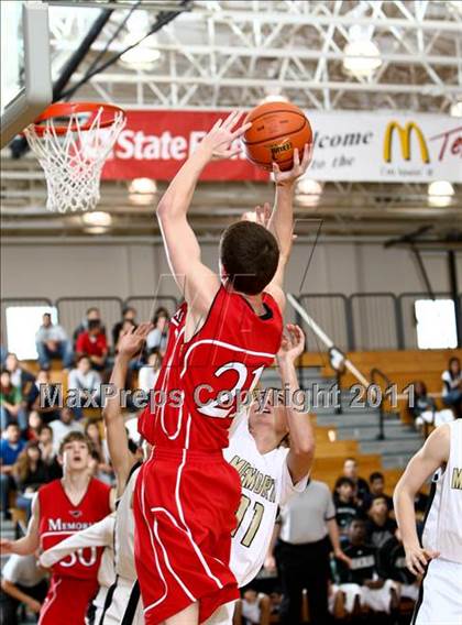 Thumbnail 1 in Pasadena Memorial vs Memorial (Mc Donald's Texas Invitational) photogallery.