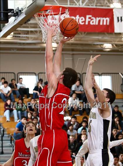 Thumbnail 3 in Pasadena Memorial vs Memorial (Mc Donald's Texas Invitational) photogallery.