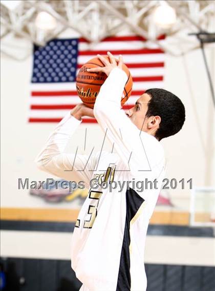Thumbnail 3 in Pasadena Memorial vs Memorial (Mc Donald's Texas Invitational) photogallery.