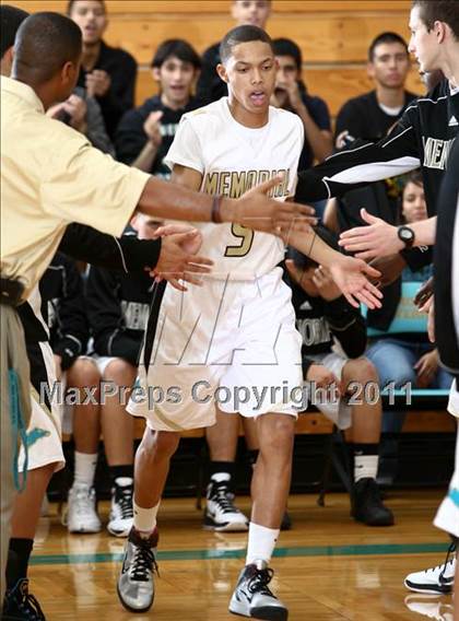Thumbnail 3 in Pasadena Memorial vs Memorial (Mc Donald's Texas Invitational) photogallery.