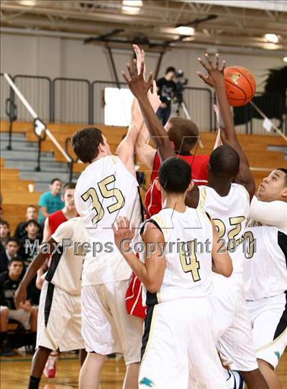 Thumbnail 2 in Pasadena Memorial vs Memorial (Mc Donald's Texas Invitational) photogallery.