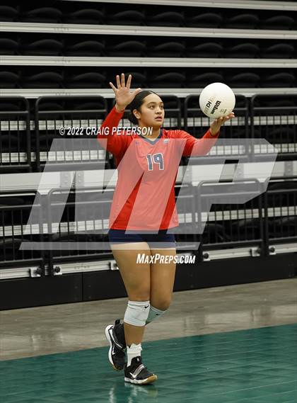 Thumbnail 2 in Orem vs. Woods Cross (UHSAA 5A Consolation Semifinal) photogallery.