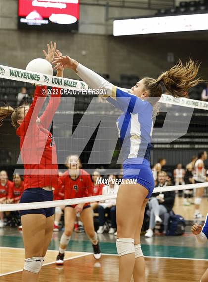 Thumbnail 3 in Orem vs. Woods Cross (UHSAA 5A Consolation Semifinal) photogallery.
