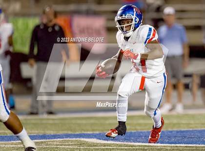 Thumbnail 1 in Los Alamitos vs. Servite photogallery.