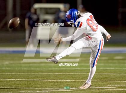 Thumbnail 1 in Los Alamitos vs. Servite photogallery.