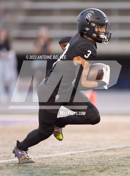 Thumbnail 1 in Los Alamitos vs. Servite photogallery.