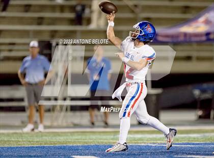 Thumbnail 1 in Los Alamitos vs. Servite photogallery.