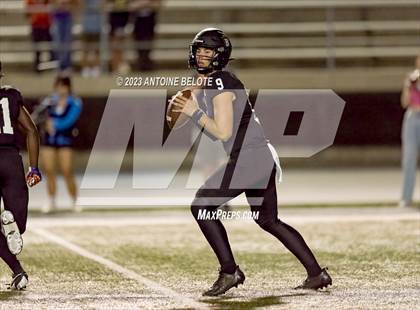Thumbnail 3 in Los Alamitos vs. Servite photogallery.